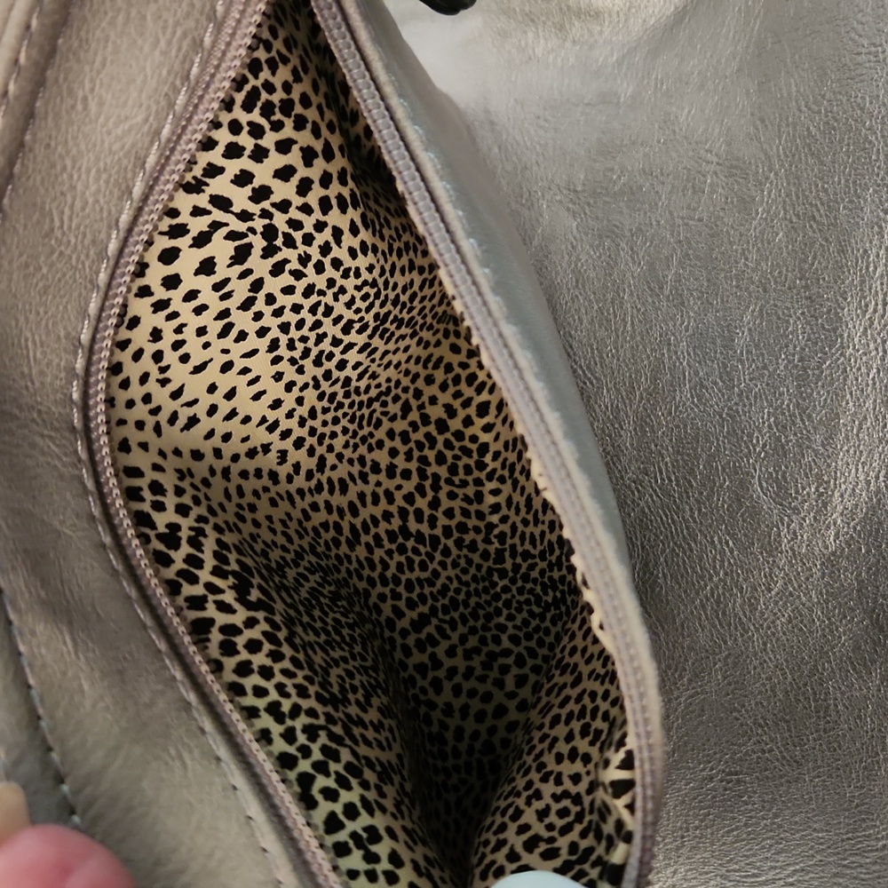 SILVER TOTE - Picture 6 of 6